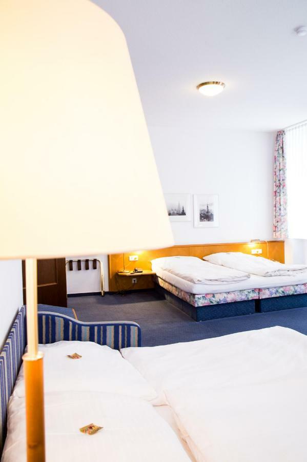 Am Rathaus 3* Heidelberg